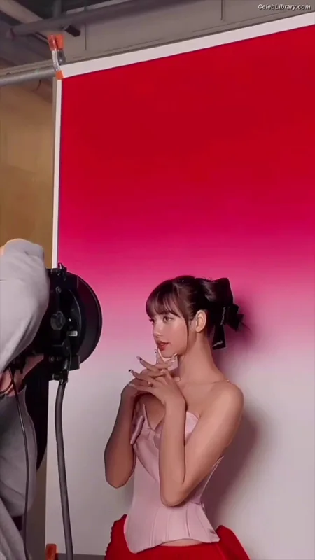 Lisa  BLΛƆKPIИK (Blackpink) photo 8 of 6190