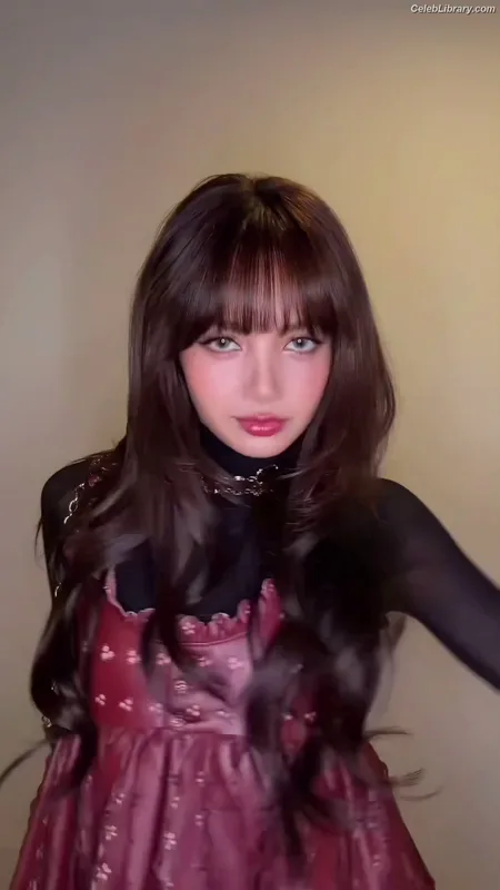 Lisa  BLΛƆKPIИK (Blackpink) photo 12 of 6190