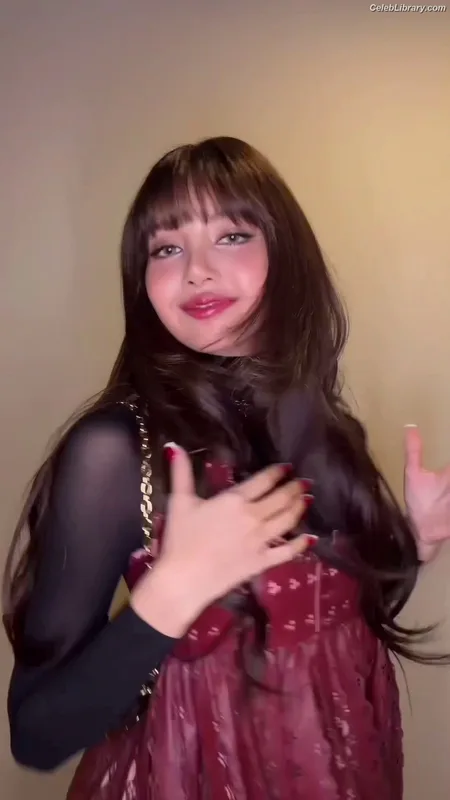 Lisa  BLΛƆKPIИK (Blackpink) photo 14 of 6190