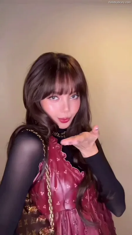 Lisa  BLΛƆKPIИK (Blackpink) photo 18 of 6190