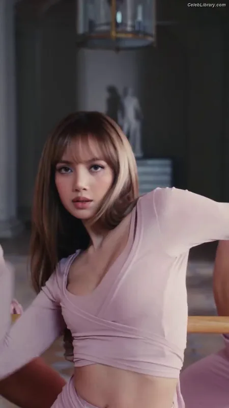 Lisa  BLΛƆKPIИK (Blackpink) photo 22 of 6190