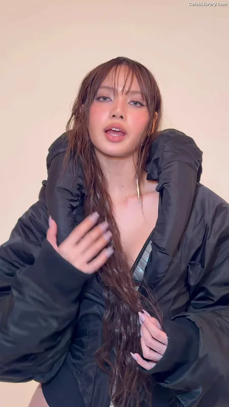 Lisa  BLΛƆKPIИK (Blackpink) photo 3 of 6190