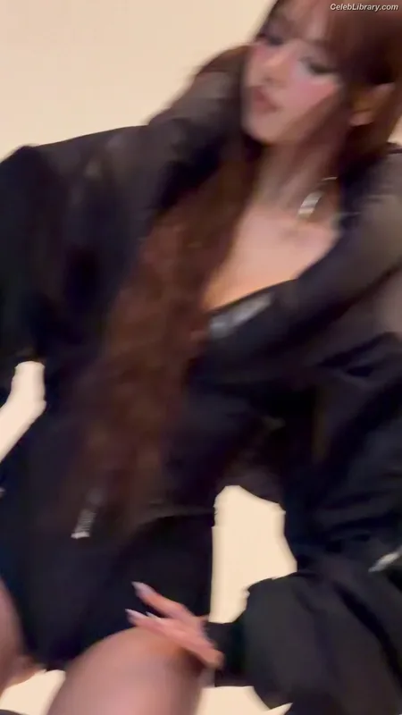 Lisa  BLΛƆKPIИK (Blackpink) photo 11 of 6190