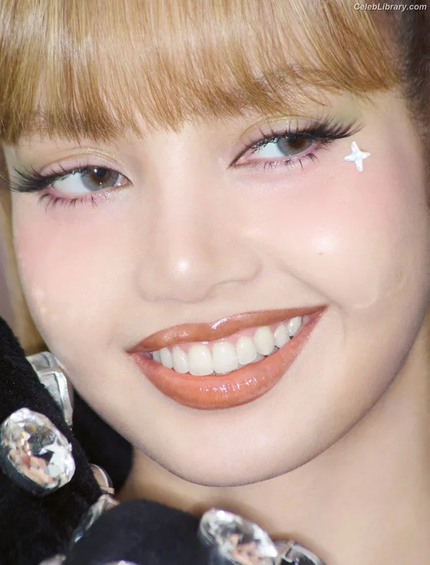 Lisa  BLΛƆKPIИK (Blackpink) photo 3 of 6190