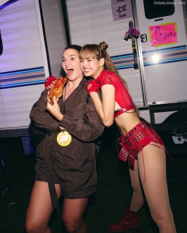 Lisa  BLΛƆKPIИK (Blackpink) photo 21 of 6190