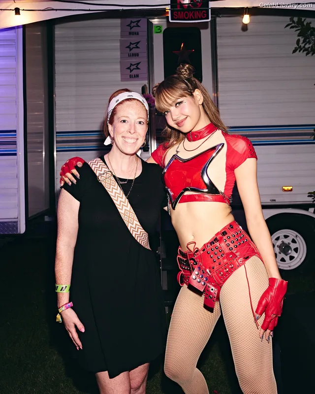 Lisa  BLΛƆKPIИK (Blackpink) photo 23 of 6190