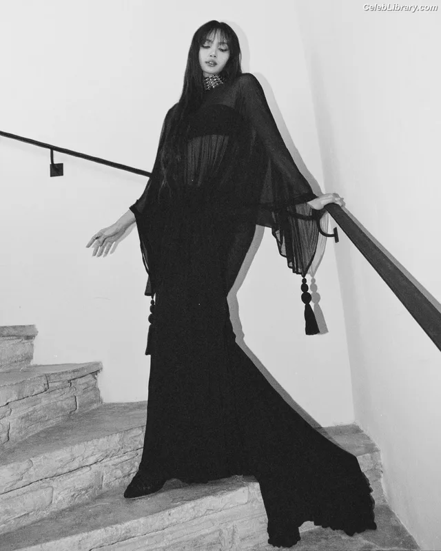 Lisa  BLΛƆKPIИK (Blackpink) photo 4 of 6190