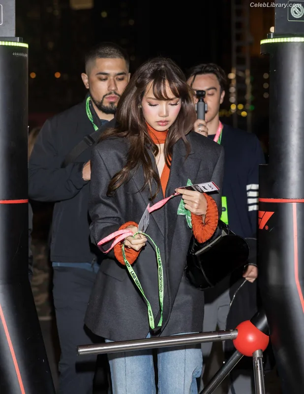 Lisa  BLΛƆKPIИK (Blackpink) photo 4 of 6190