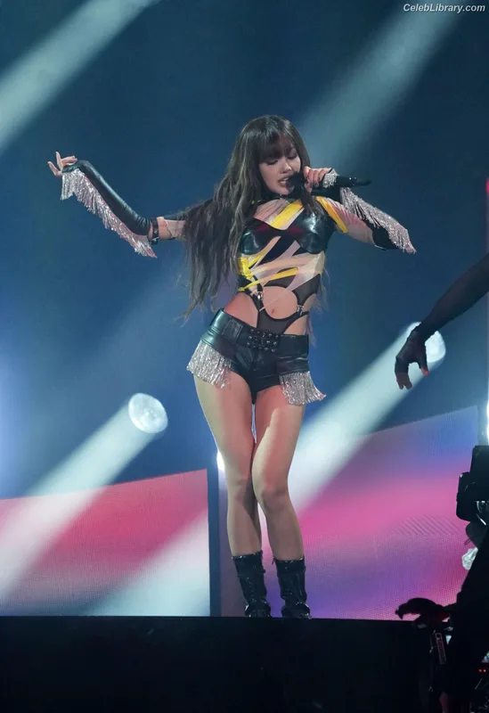 Lisa  BLΛƆKPIИK (Blackpink) photo 17 of 6190