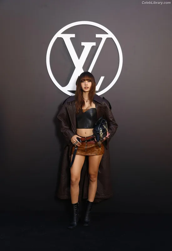 Lisa  BLΛƆKPIИK (Blackpink) photo 18 of 6190