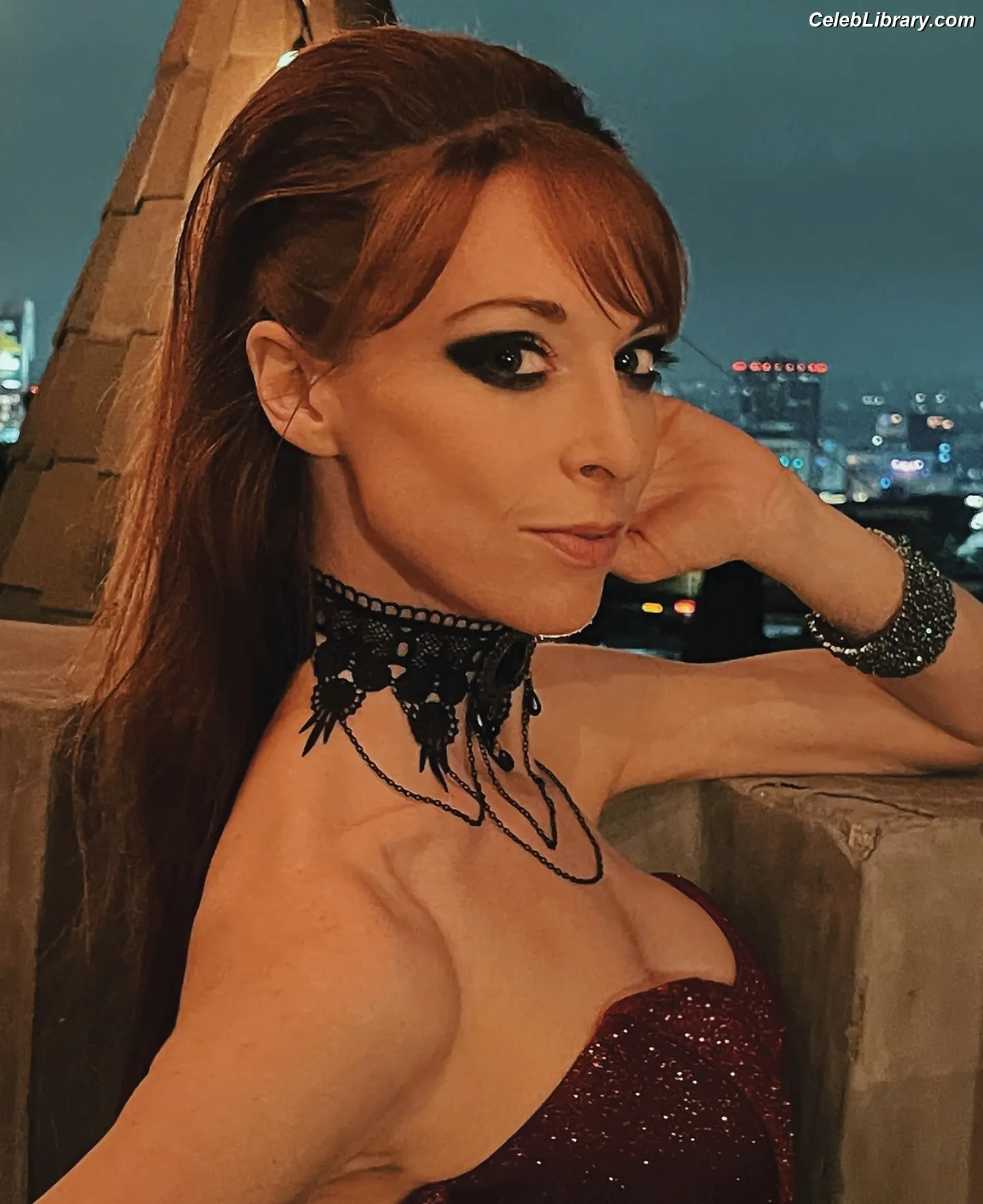 Lisa Foiles photo 19 of 707