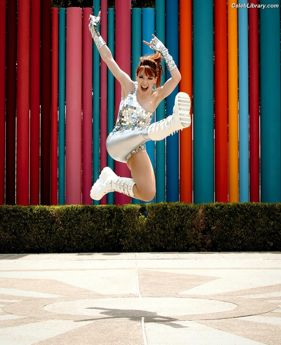 Lisa Foiles photo 10 of 707