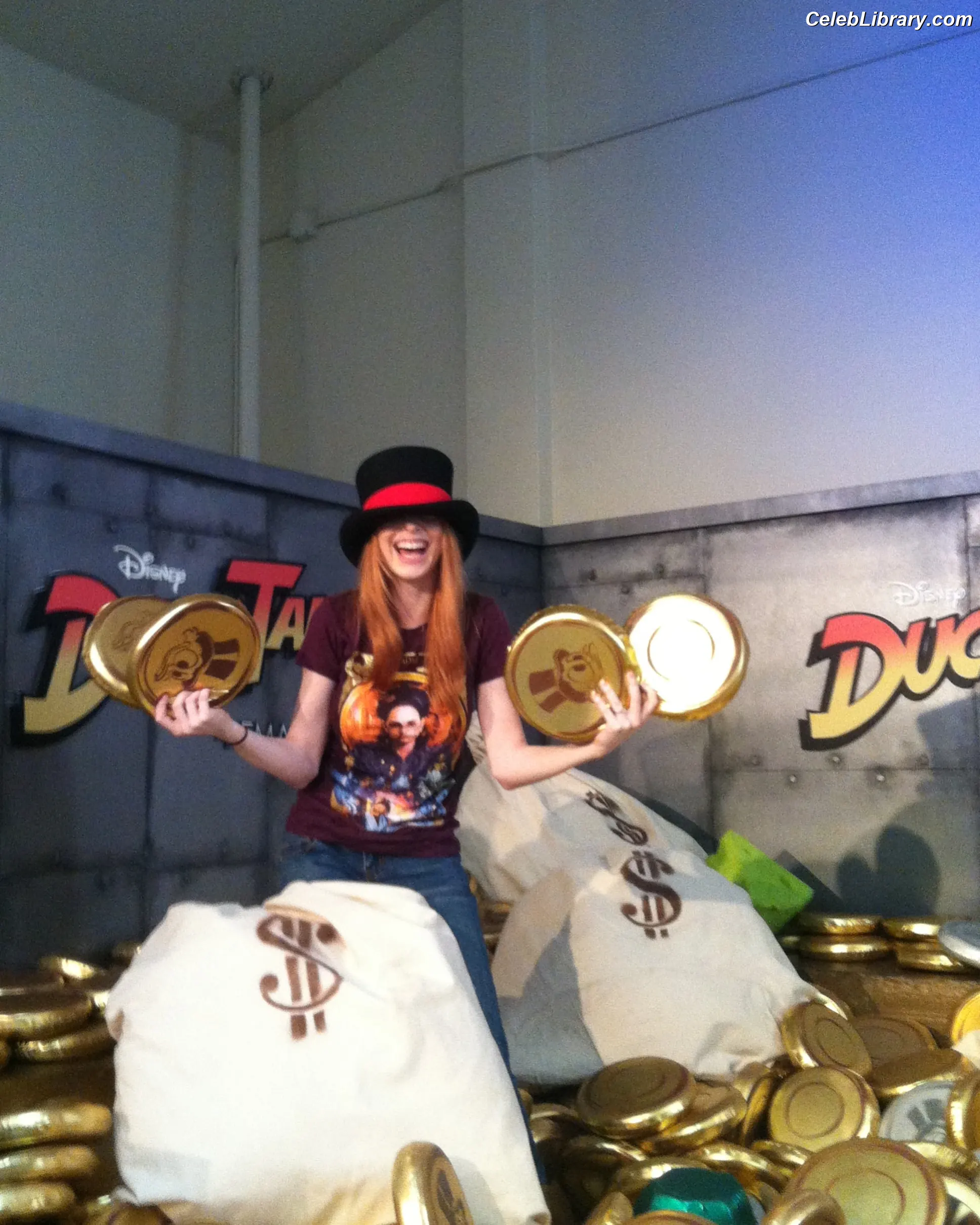 Lisa Foiles photo 13 of 707