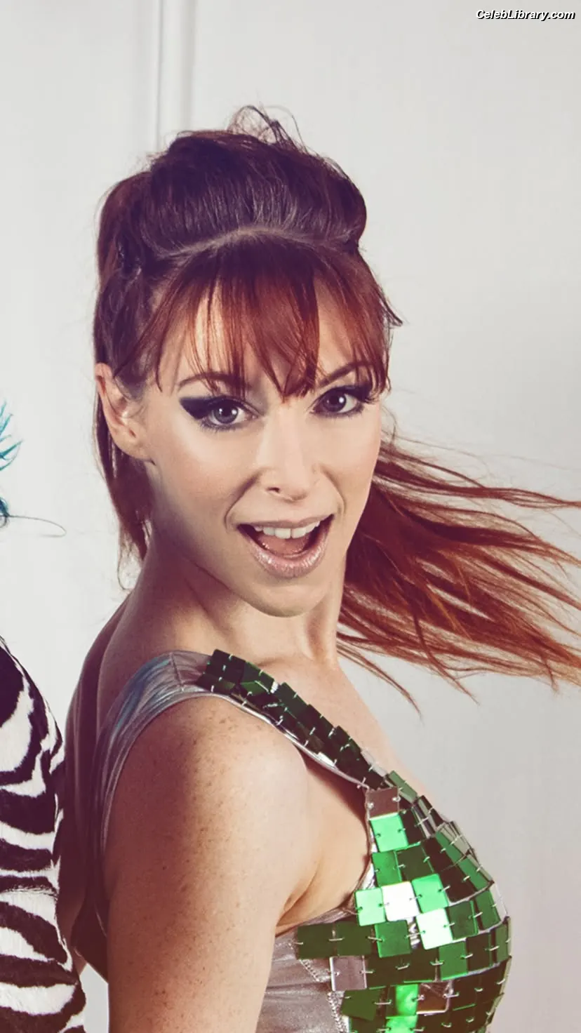 Lisa Foiles photo 4 of 707