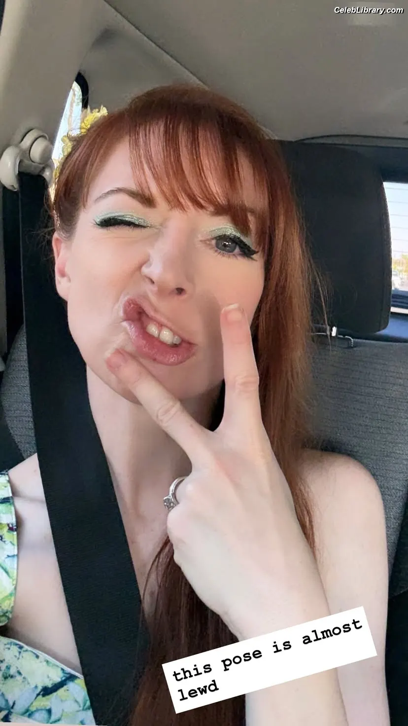 Lisa Foiles photo 14 of 707
