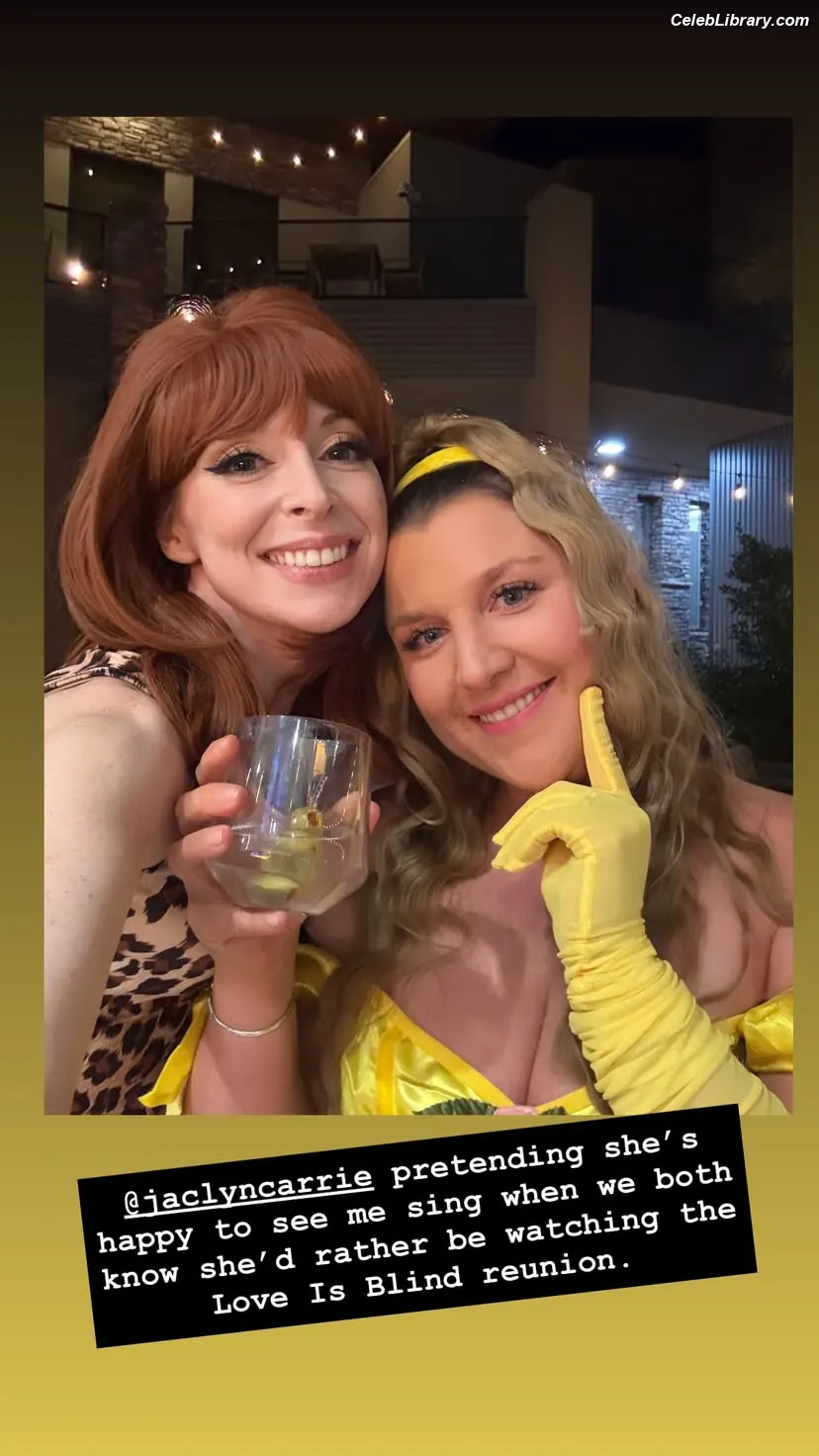 Lisa Foiles photo 8 of 707