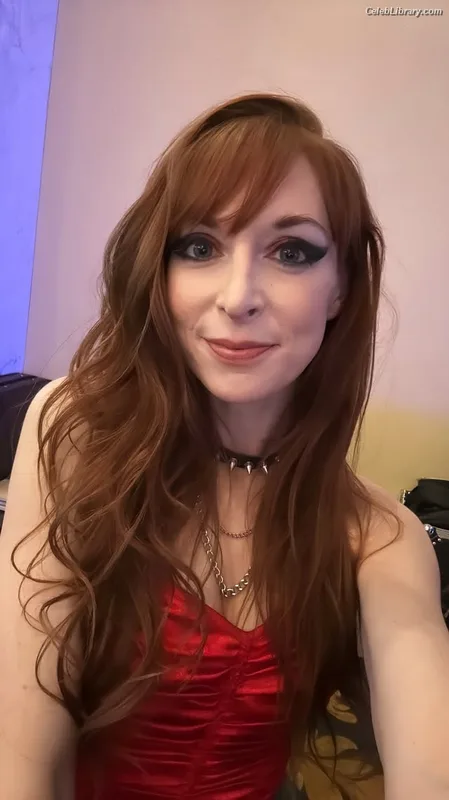 Lisa Foiles photo 15 of 708