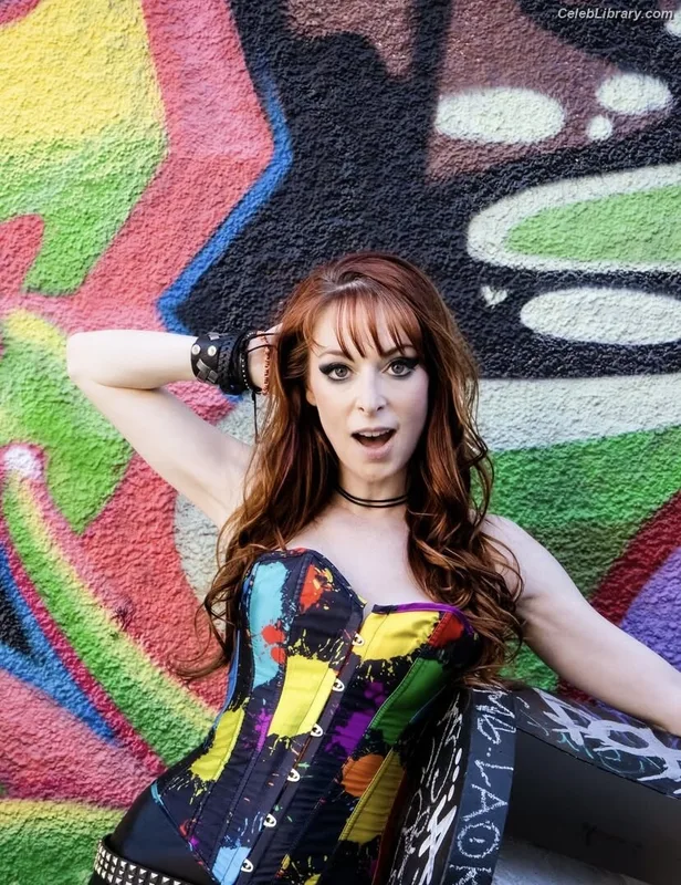 Lisa Foiles photo 22 of 708