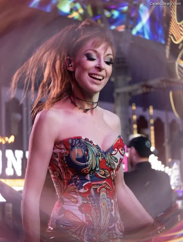 Lisa Foiles photo 1 of 708