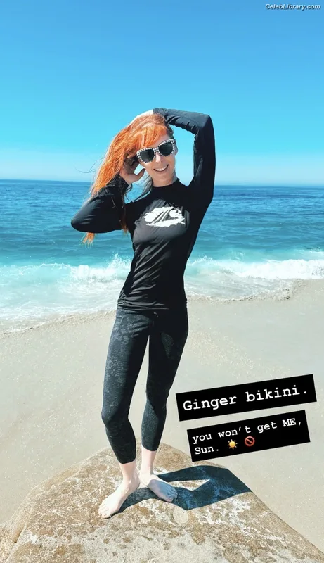 Lisa Foiles photo 11 of 708