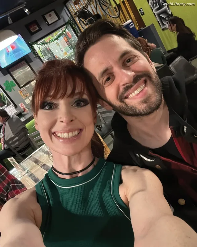 Lisa Foiles photo 15 of 708