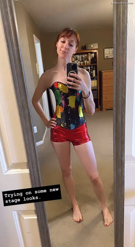 Lisa Foiles photo 23 of 708