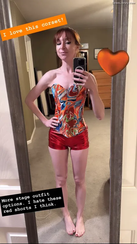 Lisa Foiles photo 4 of 708