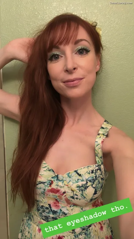 Lisa Foiles photo 13 of 708