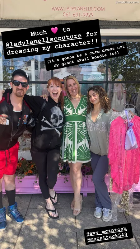 Lisa Foiles photo 18 of 708
