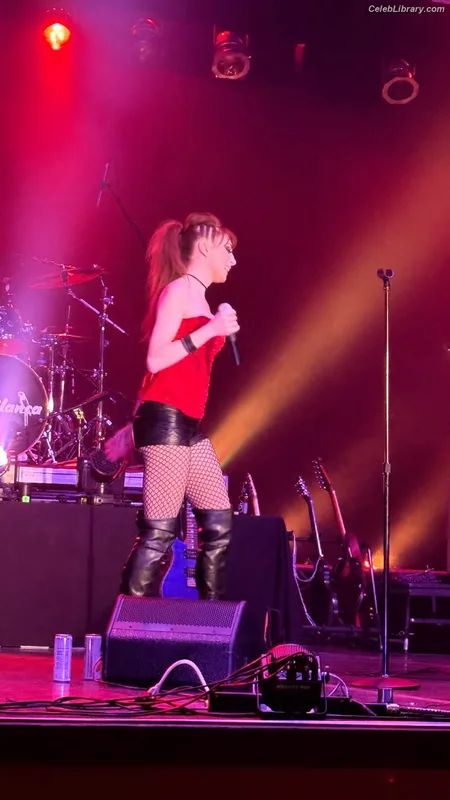 Lisa Foiles photo 10 of 708