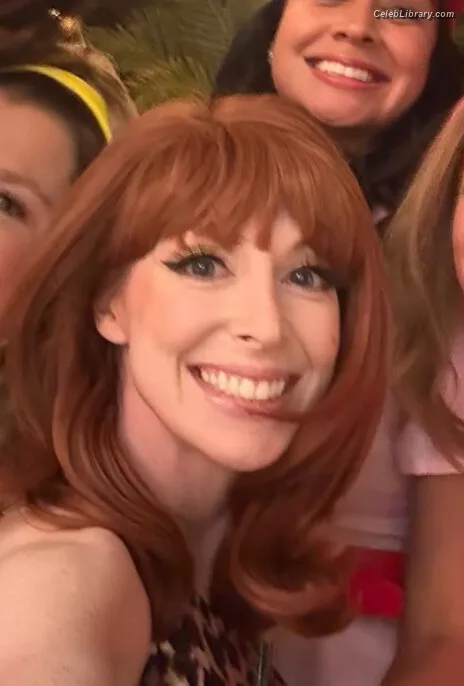 Lisa Foiles photo 6 of 708