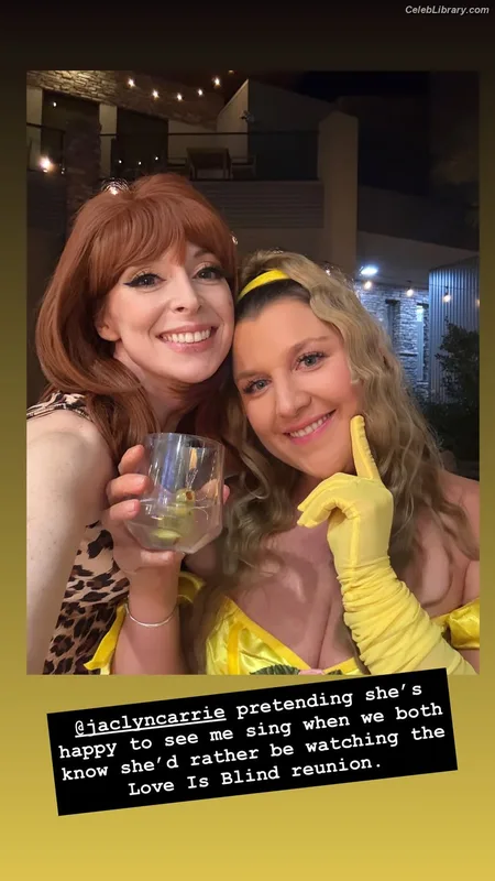 Lisa Foiles photo 8 of 708