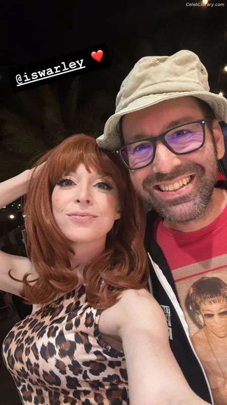 Lisa Foiles photo 9 of 708