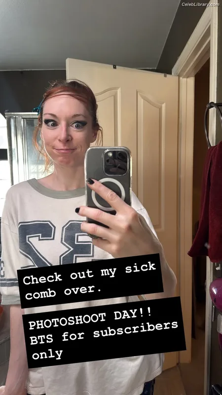 Lisa Foiles photo 13 of 708