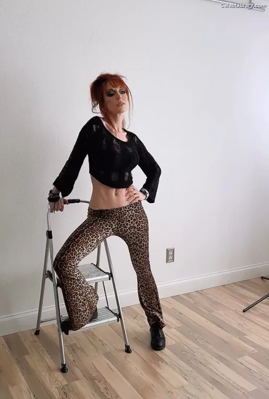 Lisa Foiles photo 19 of 708