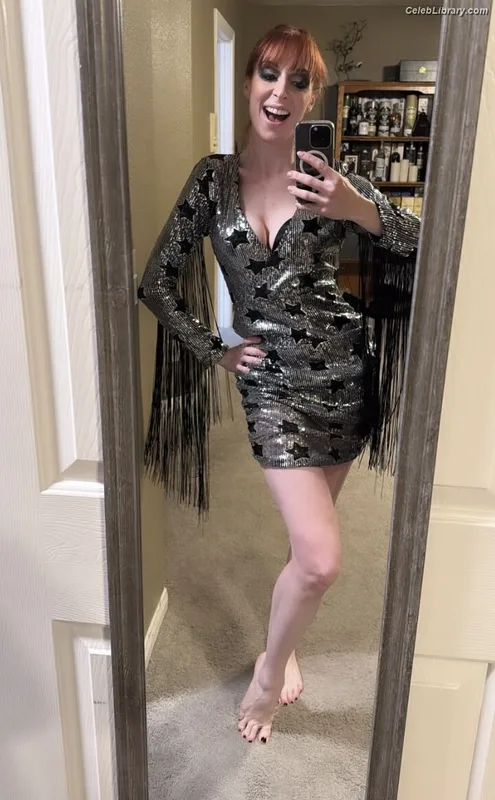 Lisa Foiles photo 23 of 708
