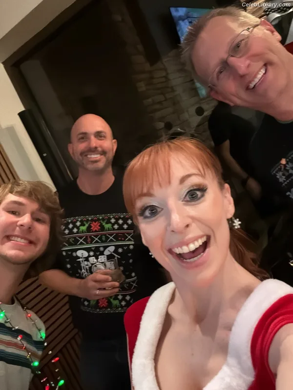 Lisa Foiles photo 1 of 708