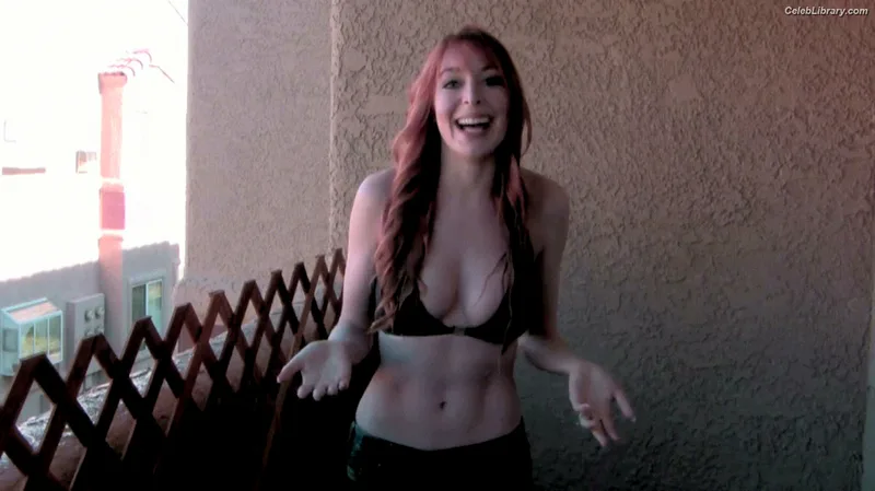 Lisa Foiles photo 10 of 708
