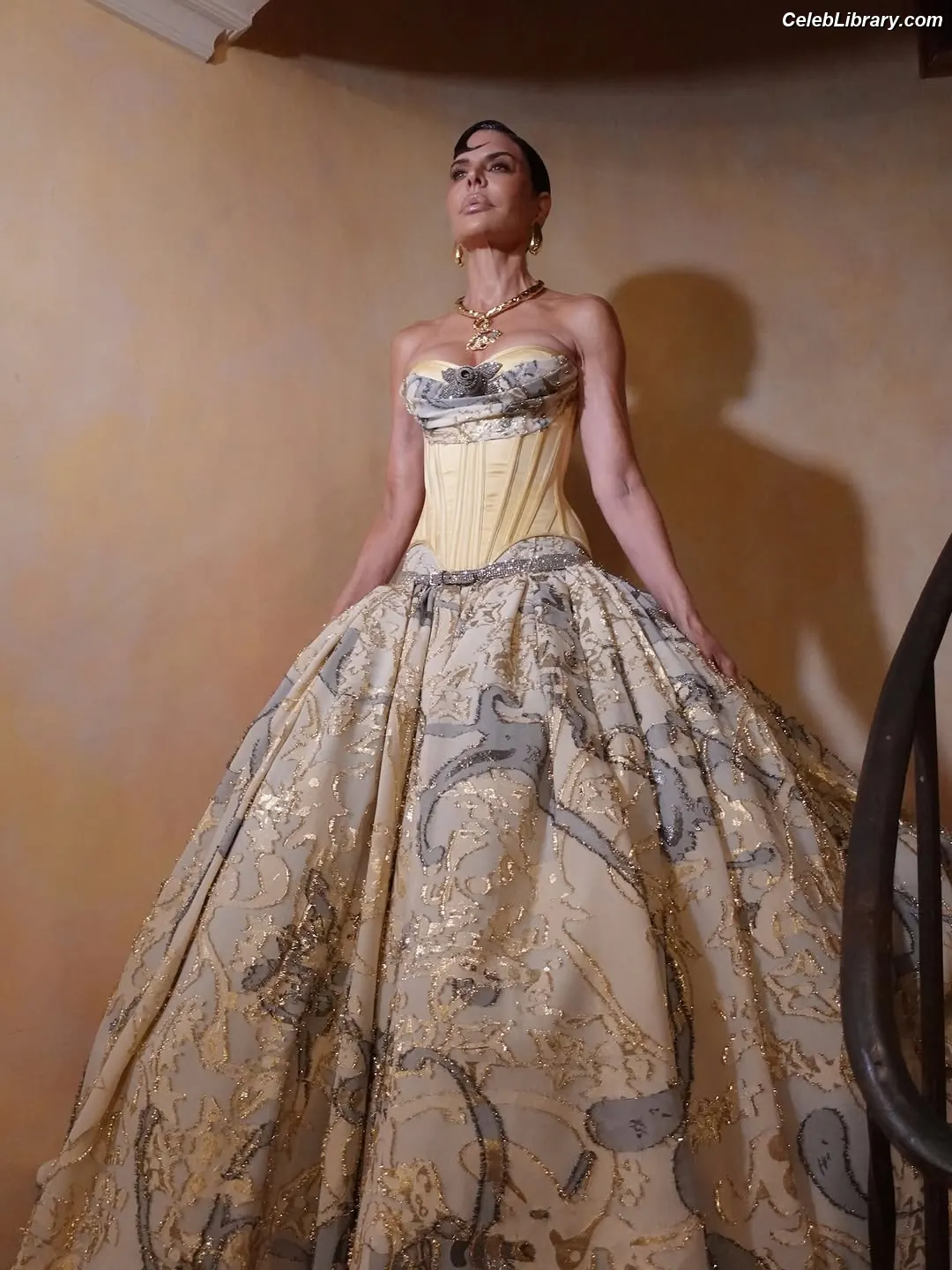 Lisa Rinna photo 14 of 196