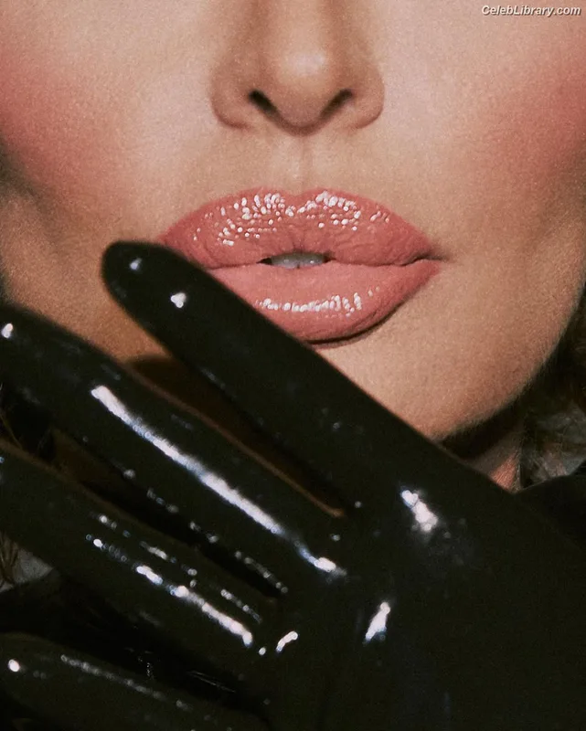 Lisa Rinna photo 23 of 197