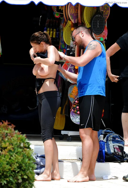 Lisa Snowdon photo 1 of 183