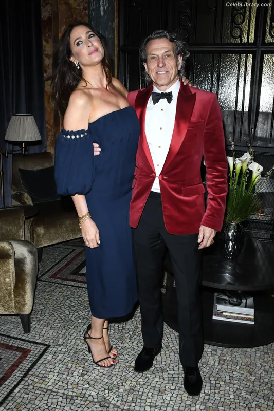 Lisa Snowdon photo 1 of 183