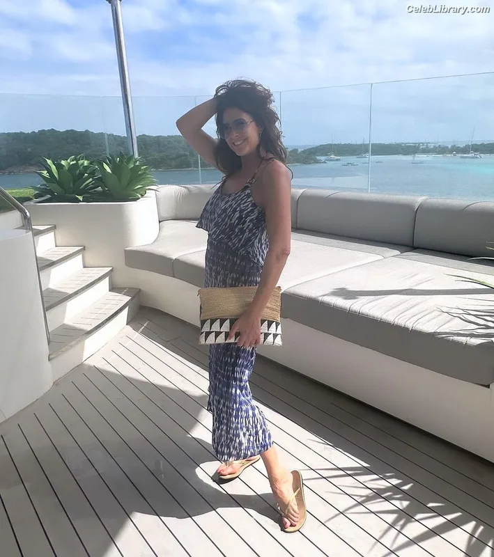 Lisa Snowdon photo 22 of 183