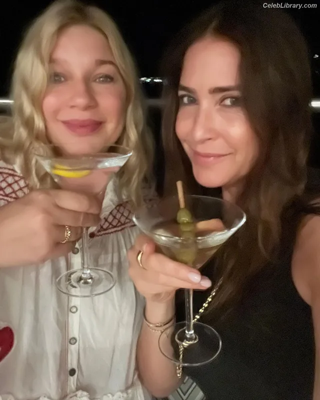 Lisa Snowdon photo 7 of 183