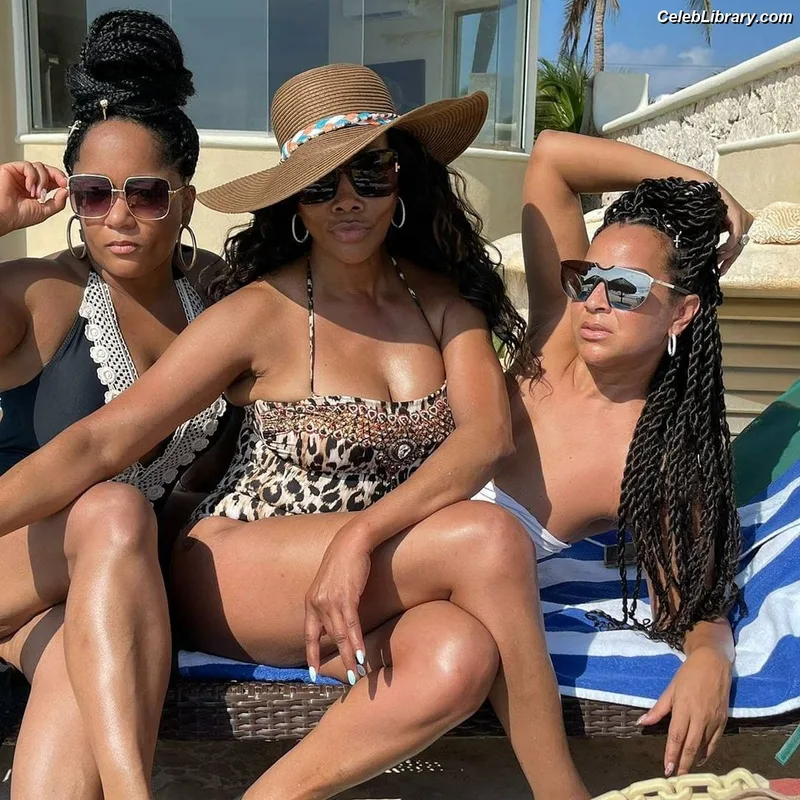 LisaRaye McCoy photo 11 of 145