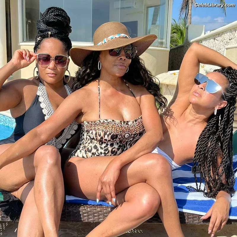 LisaRaye McCoy photo 14 of 145