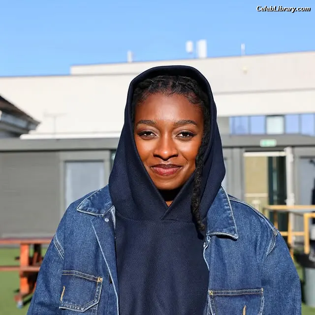 Little Simz photo 21 of 55