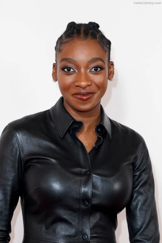 Little Simz photo 8 of 56