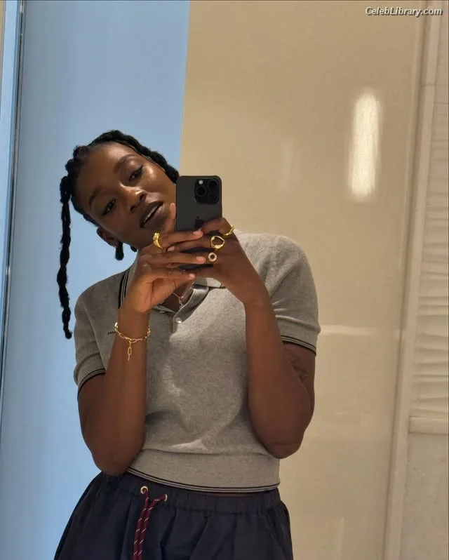 Little Simz photo 15 of 56