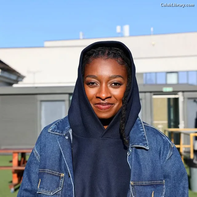 Little Simz photo 21 of 56